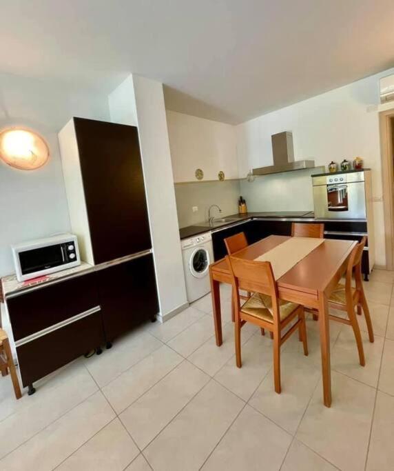 Casa Vacanze Luna 2 Vallecrosia Εξωτερικό φωτογραφία
