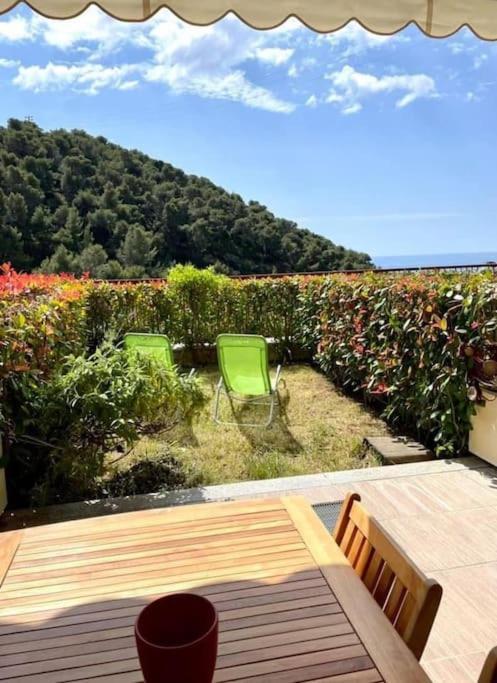 Casa Vacanze Luna 2 Vallecrosia Εξωτερικό φωτογραφία